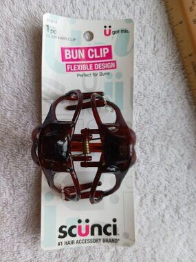 Scunci Flexible Design Amber Brown Large Bun Spider Octopus Plastic Claw Clip